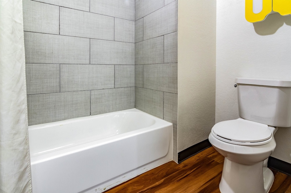Extended Stay Pensacola - photo 6