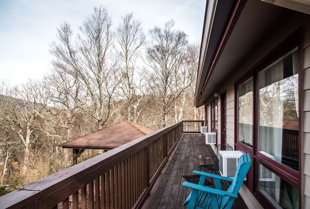 Cliff Dwellers Inn - photo 46
