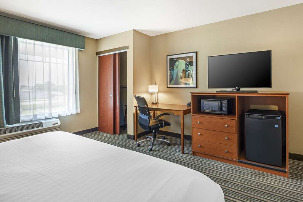 Best Western Plus Tuscumbia Muscle Shoals Hotel and Suites - photo 27