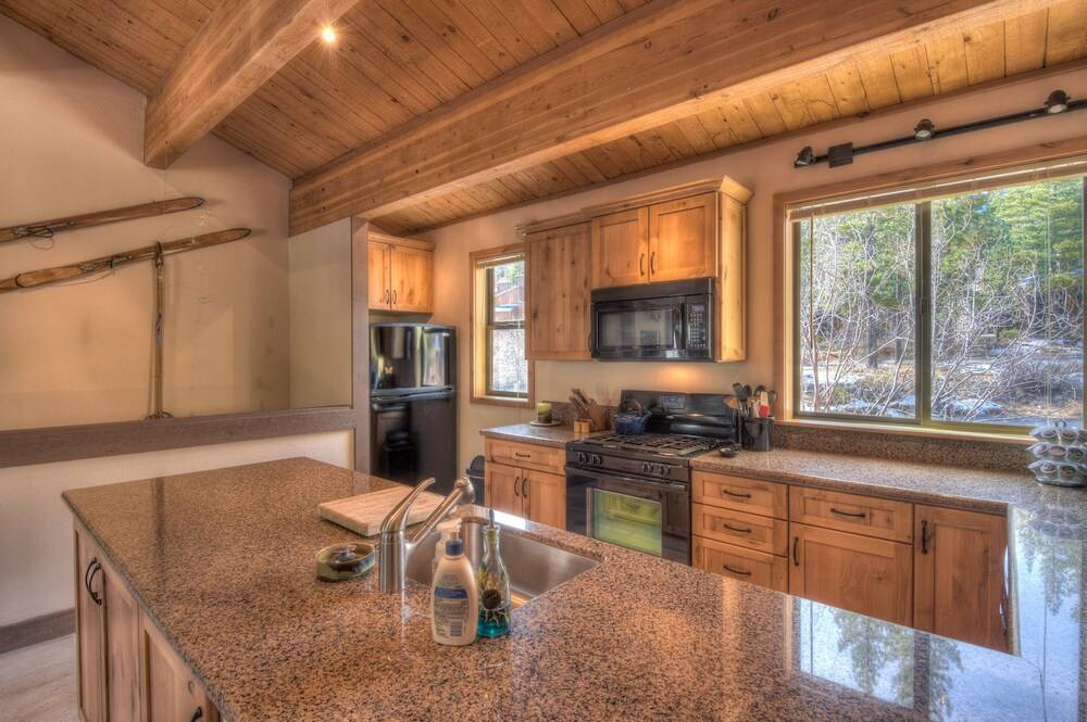 Silver Tree Sanctuary in Aspen Grove - photo 11