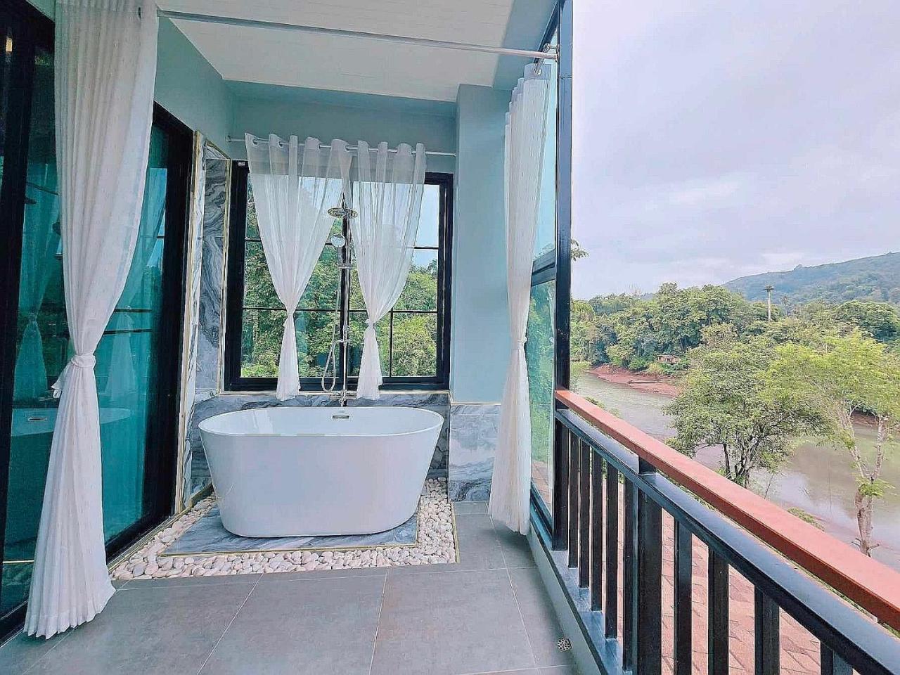 Kiree River Hotel โรงแรมคิรีริเวอร์ — Thong Pha Phum — photo 2