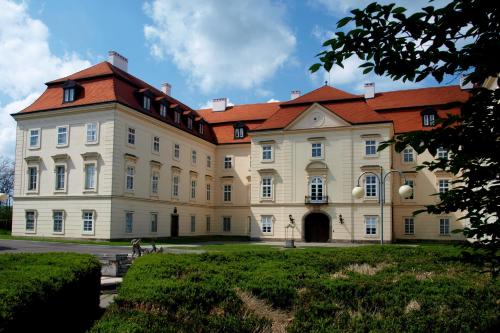 Zámek Napajedla — hotel in Napajedla
