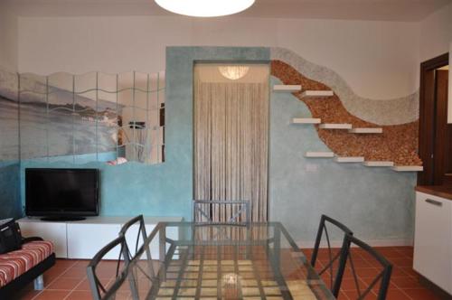 La Casa Degli Specchi villetta con due giardini — 4-Star Luxury Hotel in La Maddalena, Italy