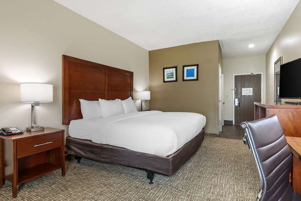 Comfort Inn & Suites Temple Medical Center - photo 12