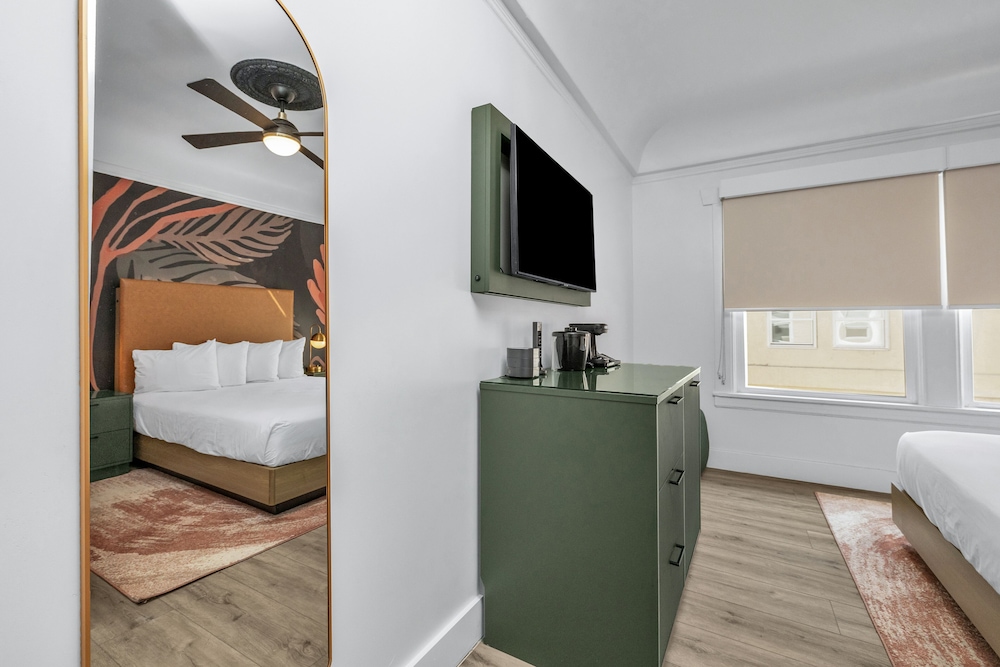 Nob Hill Hotel - photo 29