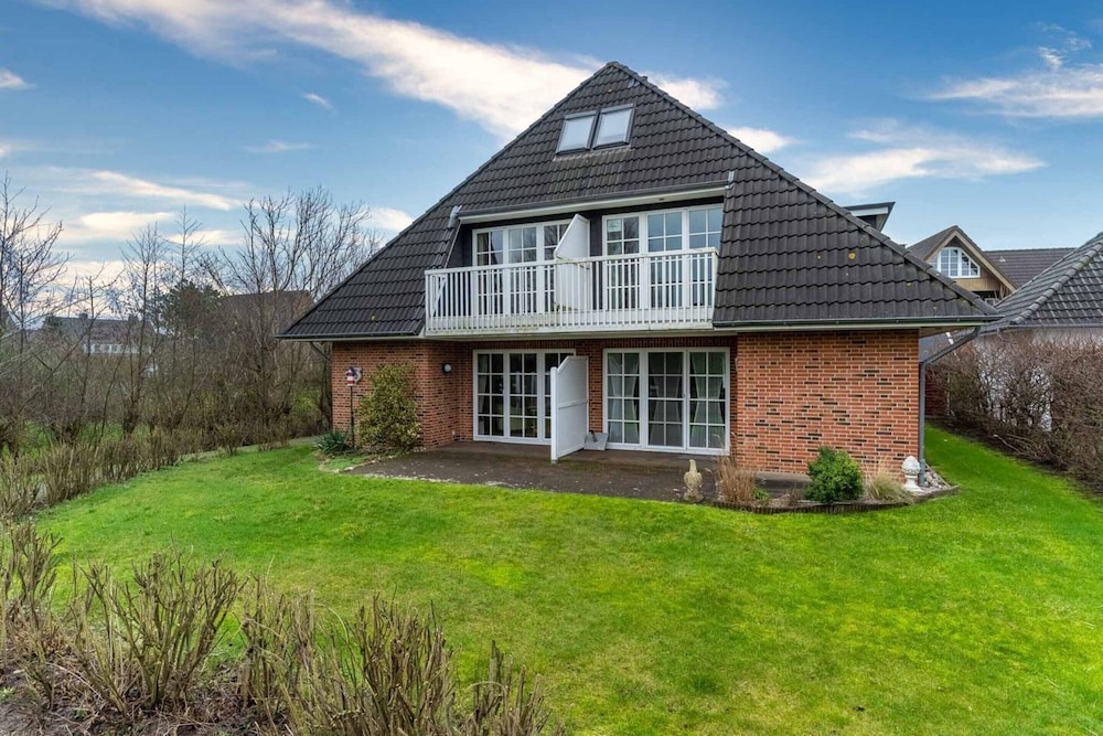 Haus Deichsfenne App 4 OG — 4-Star Luxury Hotel in Sankt Peter-Ording, Germany