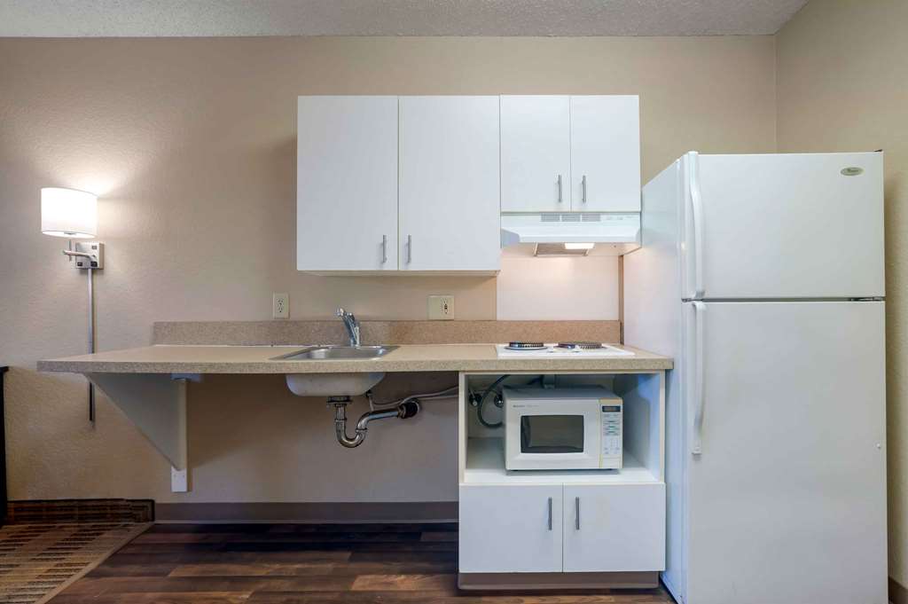 Extended Stay America Suites Orange County Lake Forest - photo 19