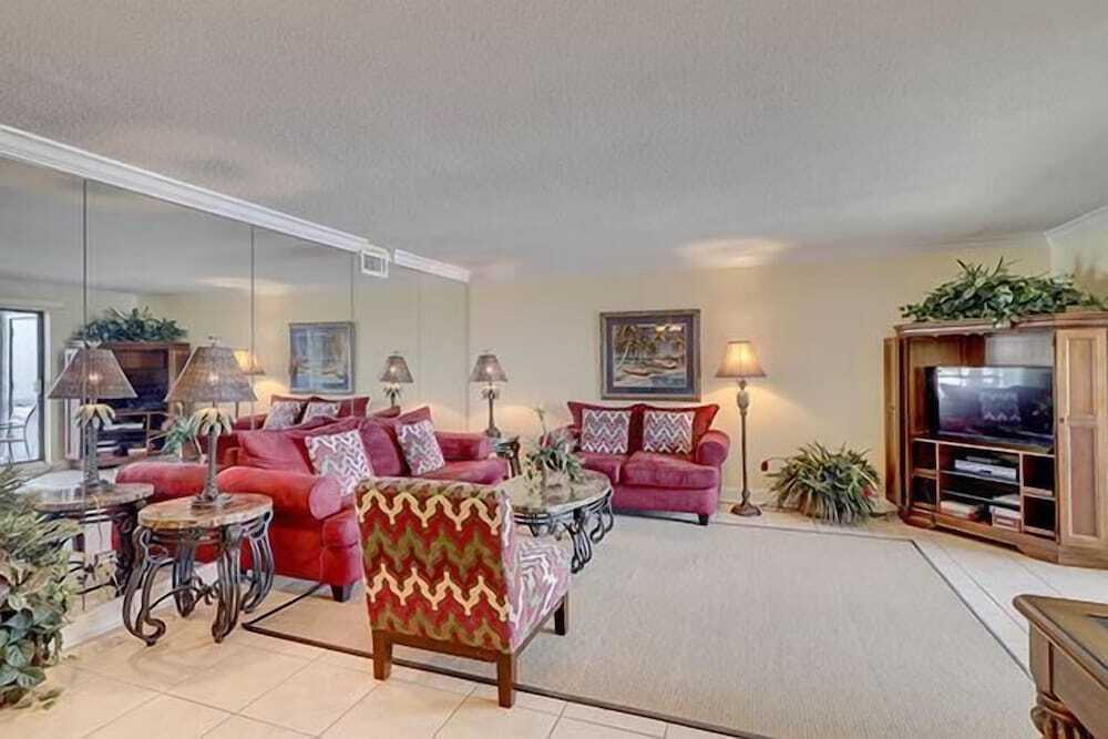 1033 Caravel Court at the Sea Pines Resort - photo 5