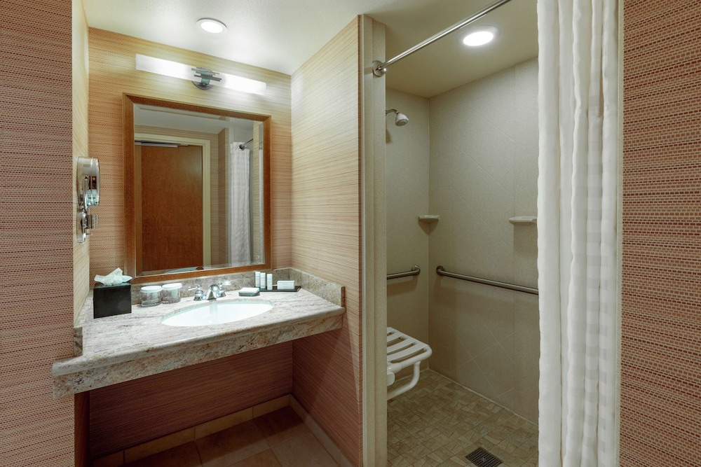 Embassy Suites by Hilton Loveland Conference Center - photo 32