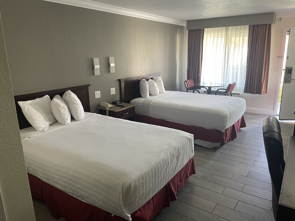 Hospitality Inn San Bernardino Redlands - photo 6