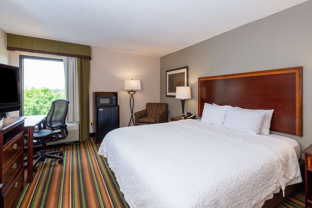 Hampton Inn Winston Salem Hanes Mall - photo 14