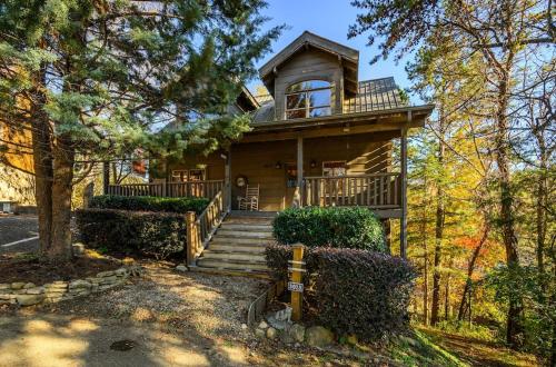 Bear Hug by Avada Properties in Pigeon Forge, United States