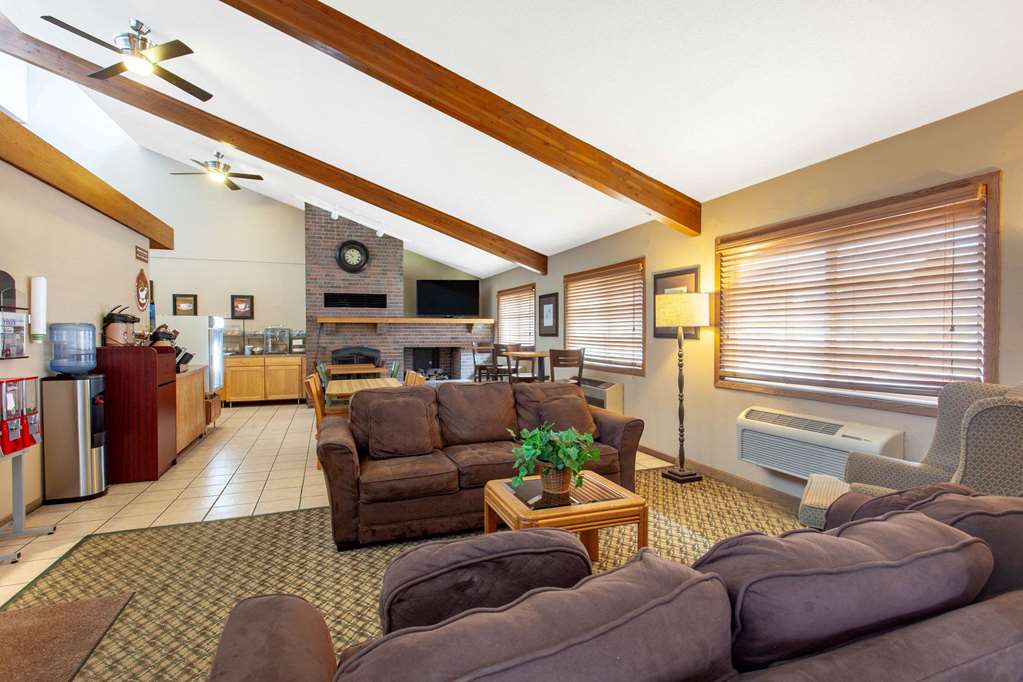 AmericInn by Wyndham Willmar - photo 5