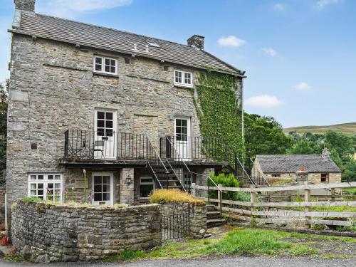 1 The Old Corn Mill - carbon neutral hotel in Unknown City
