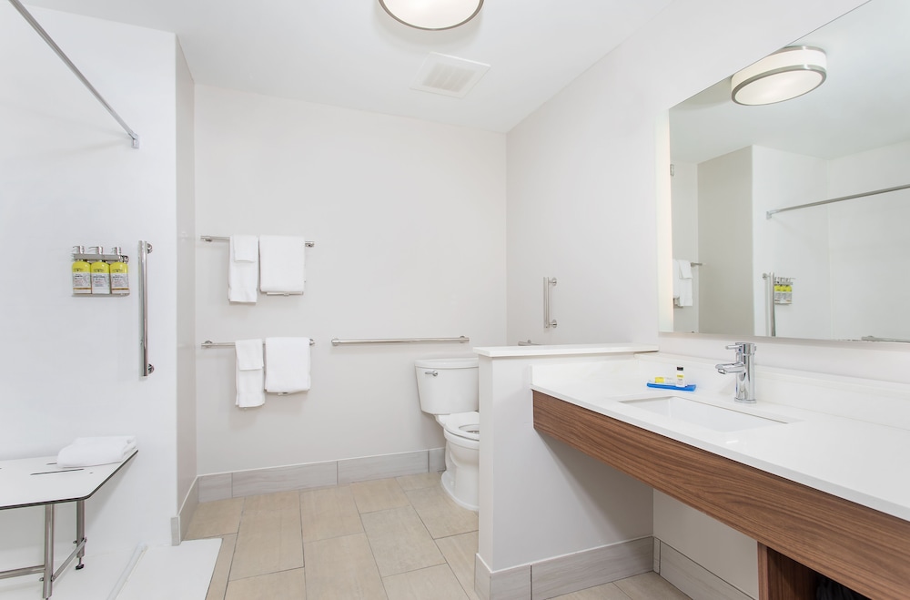 Holiday Inn Express Williamsburg by IHG - photo 29