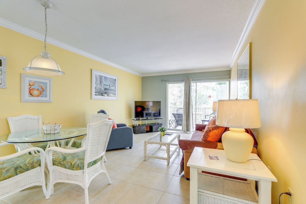 Longboat Key Resort Escape Walk to the Beach — hotel in Longboat Key
