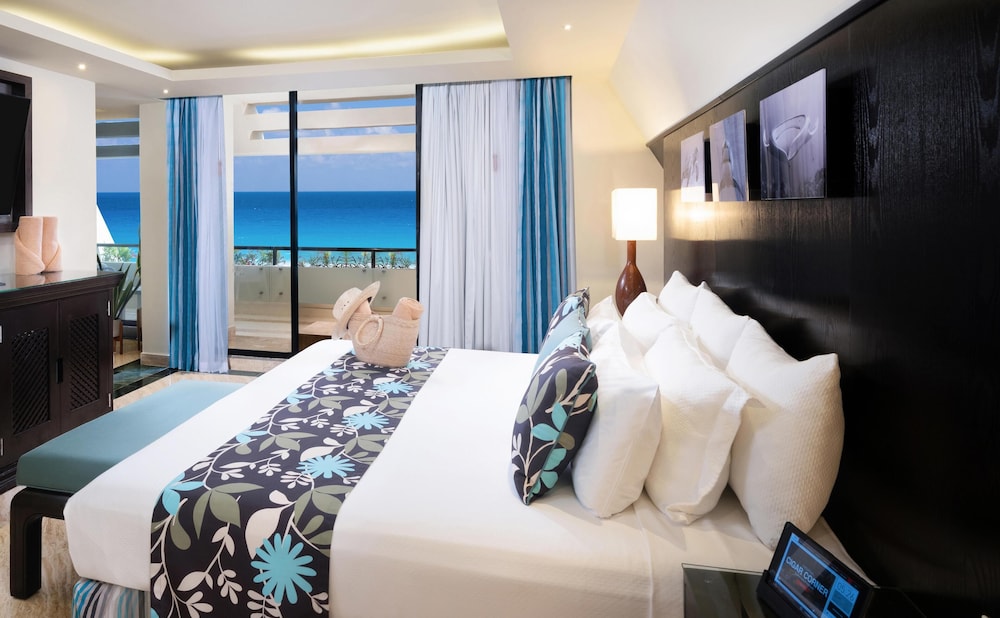 The Pyramid Cancun By Oasis All Inclusive