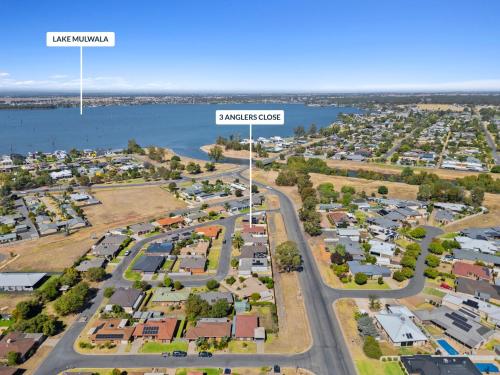 Pat's Place Sun and Lake — hotel in Mulwala