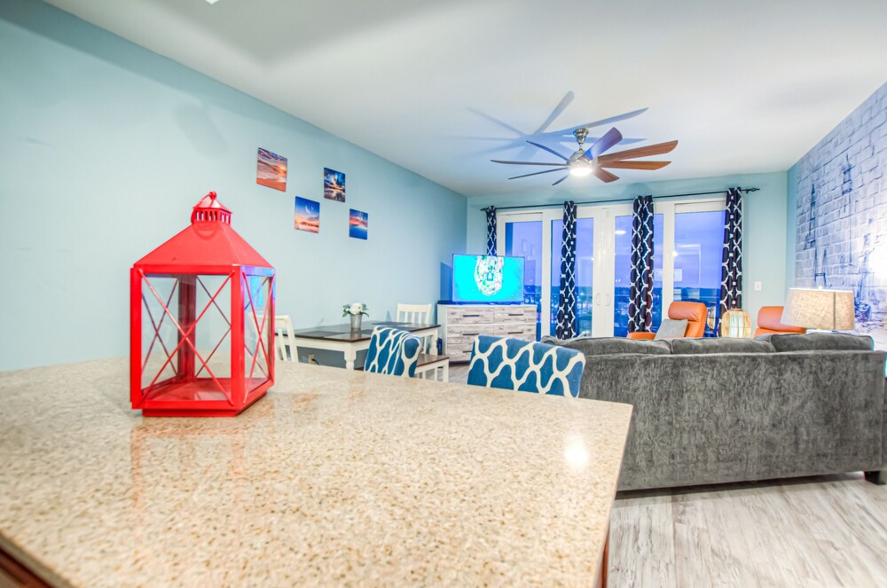 Laketown Wharf Resort by Aneliya's Rentals - photo 473