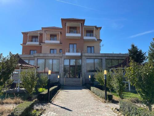 Hotel Paradise - last minute hotel in Bilisht
