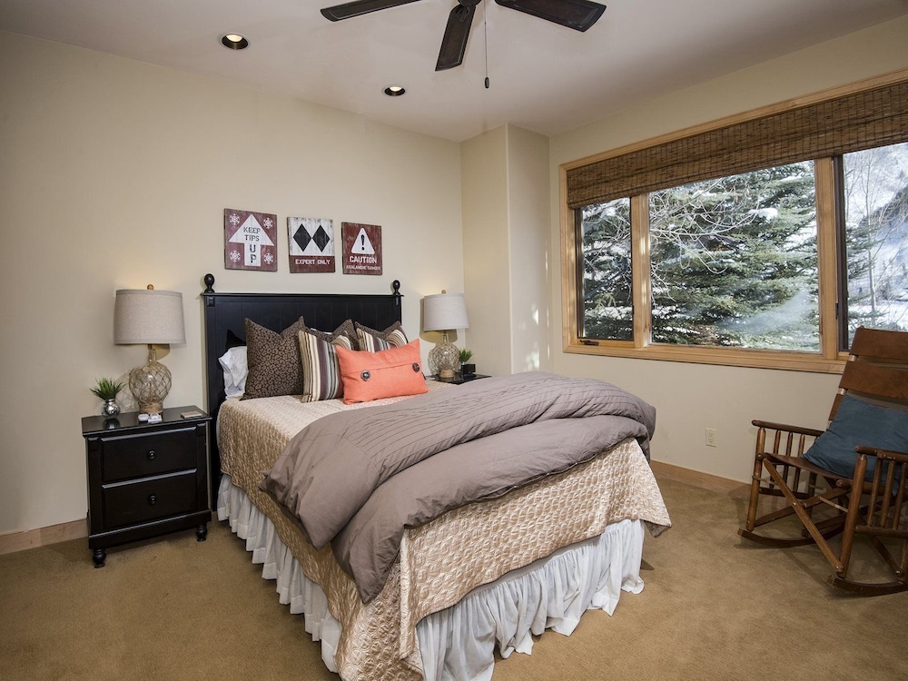 Glacier Court 1854 A - photo 8