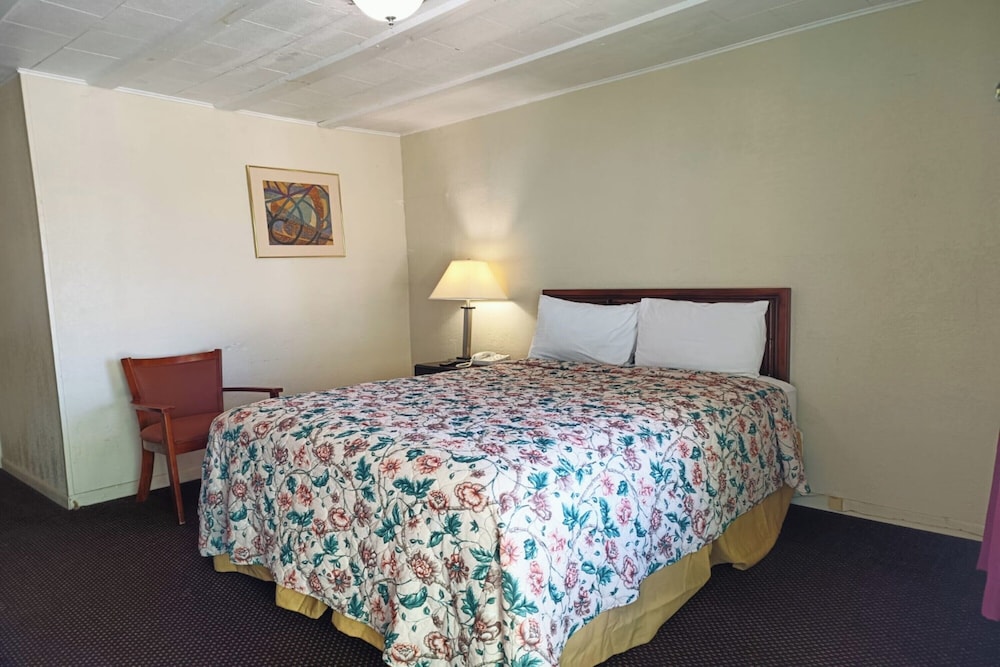 Triangle Motel by OYO Mexia Texas - photo 6