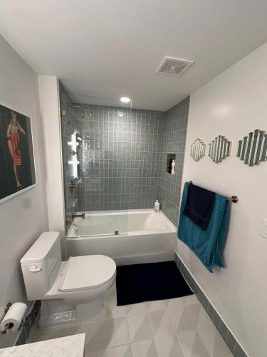 Glamorous Gale Miami Ocean View Balcony Resort & Spa - photo 32