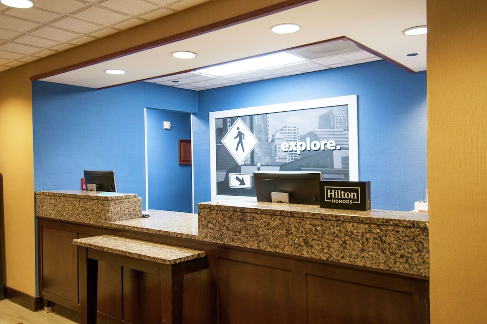 Hampton Inn Metairie - photo 4