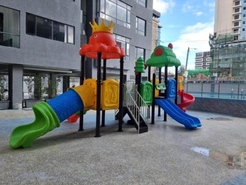 Stunning One Bedroom Apartment With Ample Parking Space Swimming Pool Fully Equipped Gym And Relaxing Rooftop With City Views