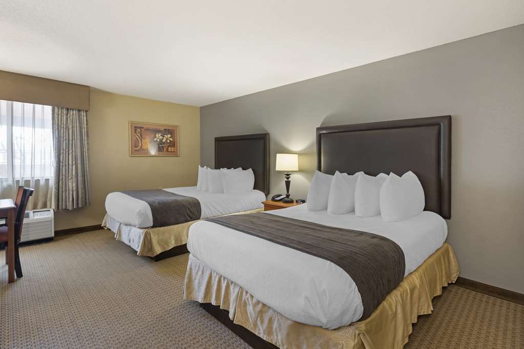 Best Western Plus The Charles Hotel - photo 18