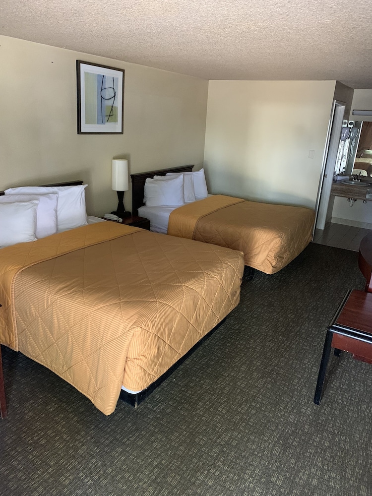Smokey Point Motor Inn - photo 52