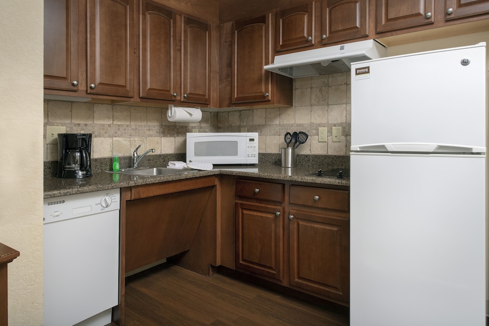 Staybridge Suites North Brunswick by IHG - photo 20
