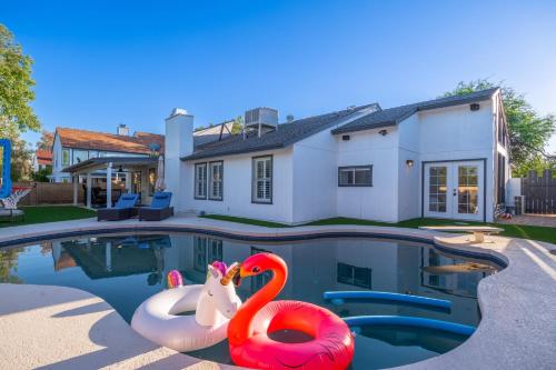Luxury Living Private Pool BBQ & Prime Location — 4-Star Luxury Hotel in Scottsdale, United States
