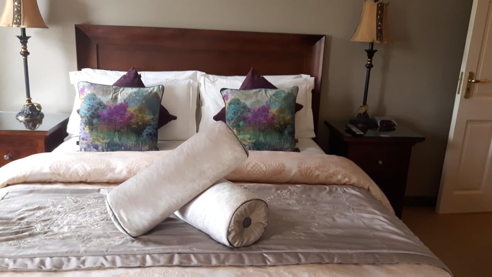 Almara House — 4-Star Luxury Hotel in Gaillimh, Republic of Ireland