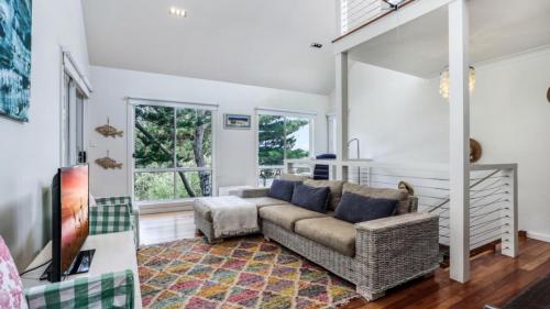 The Blue Beach House — Hawks Nest — photo 2