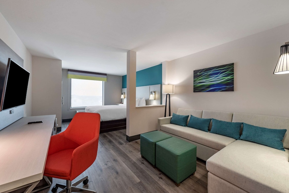 Comfort Suites Colorado Springs East Medical Center Area - photo 20