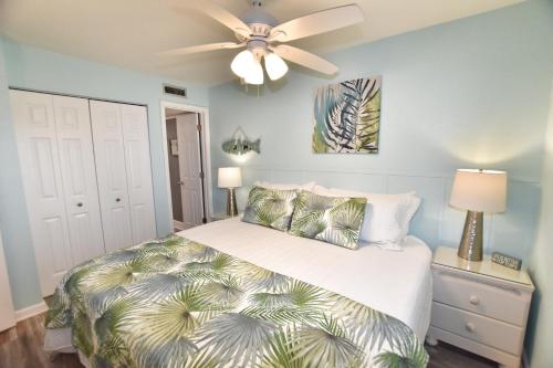0208 Waters Edge Resort 1 Bedroom Condo by RedAwning - photo 16