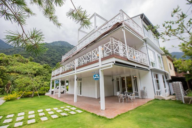 Songhe Shanshuei B B Hotel — Taichung