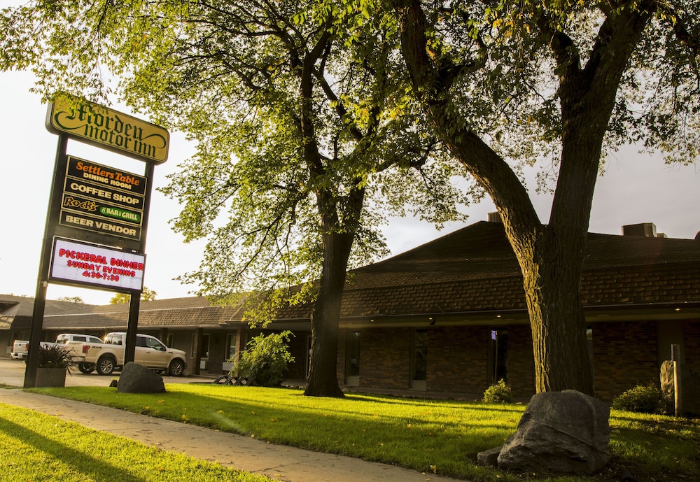 Morden Motor Inn — hotel in Morden