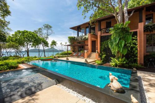 Villa Viva Panwa — 5-Star Luxury Hotel in Wichit, Thailand