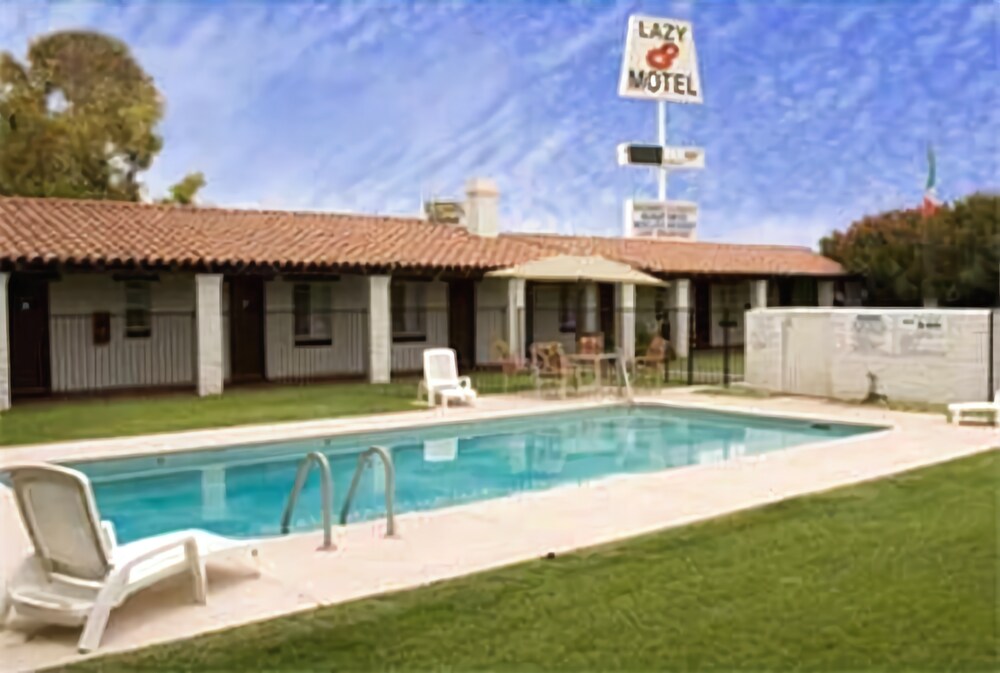 Lazy 8 Motel - photo 6