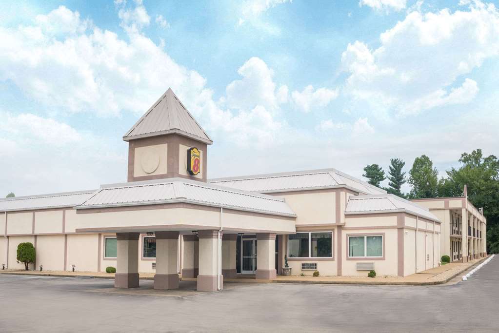 Super 8 by Wyndham Williamsburg - featured photo