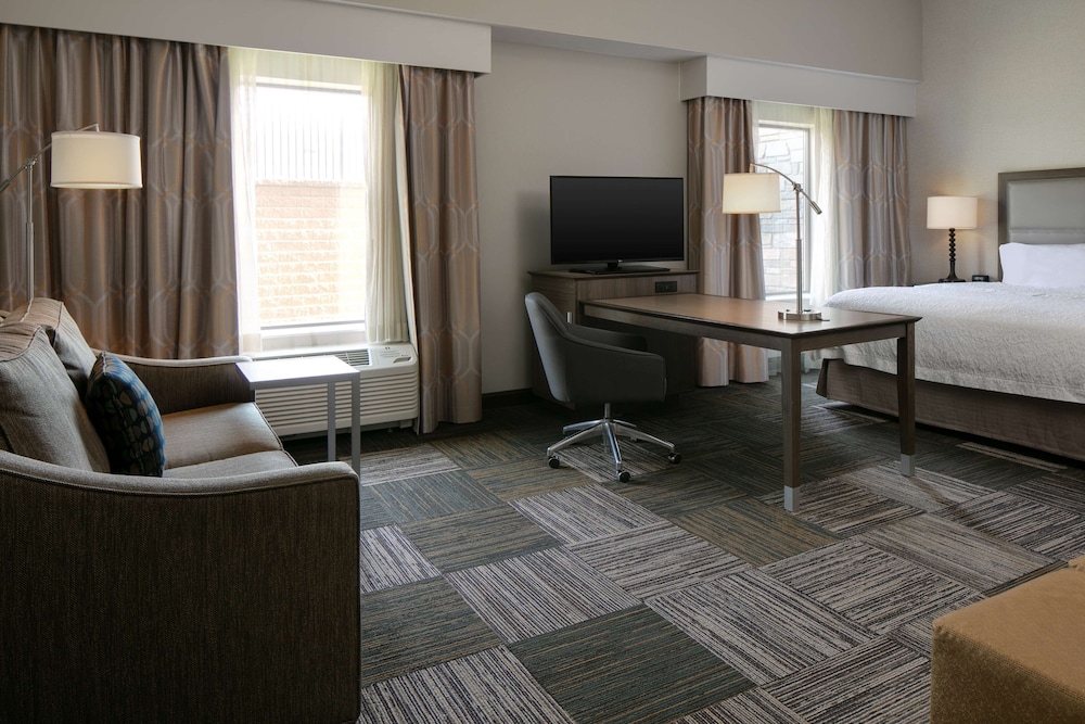 Hampton Inn & Suites Hudson - photo 19