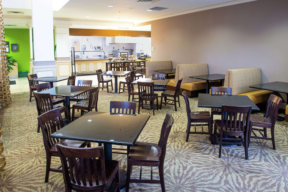 Hilton Garden Inn Rochester Downtown MN - photo 31