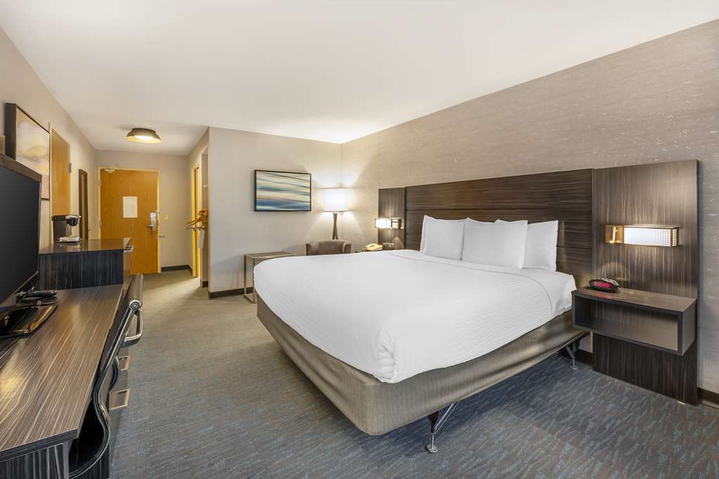 Best Western Plus North Las Vegas Inn & Suites - photo 15