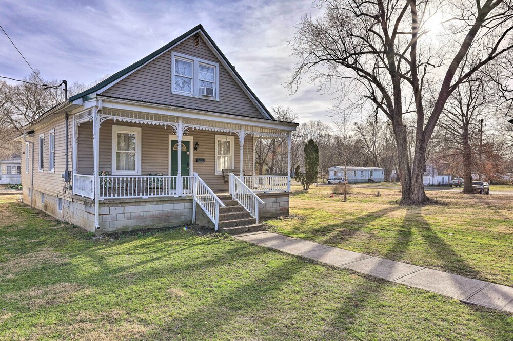 Manchester Getaway on Ohio River Scenic Byway in Manchester, United States