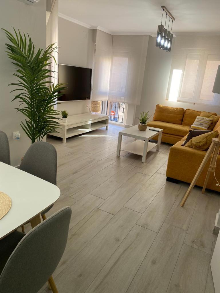 Precioso Apartamento a 50 Metros de la Playa — 4-Star Luxury Hotel in Melilla, Spain