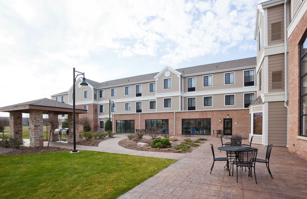 Staybridge Suites Milwaukee West Oconomowoc by IHG - photo 73