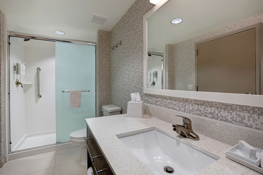 Home2 Suites by Hilton Lakewood Ranch - photo 23