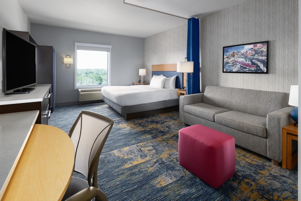 Home2 Suites by Hilton Greenville Downtown - photo 15